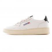 Baskets Autry Medalist LL22 Leather White/Black