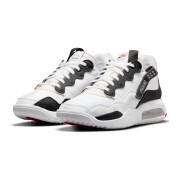 Chaussures Nike Jordan MA2