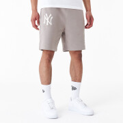 Short New York Yankees League Essential