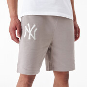 Short New York Yankees League Essential