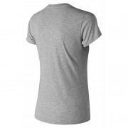 T-shirt femme New Balance essentials stacked